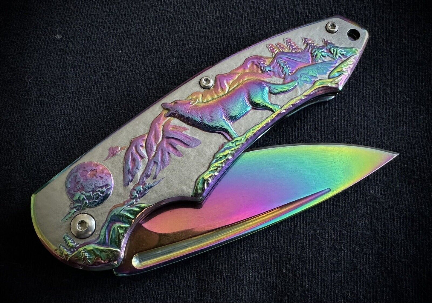 Wolf Pocket Knife Howling Moon Full Size Pocket Knife Metal Handle Sharp EDC