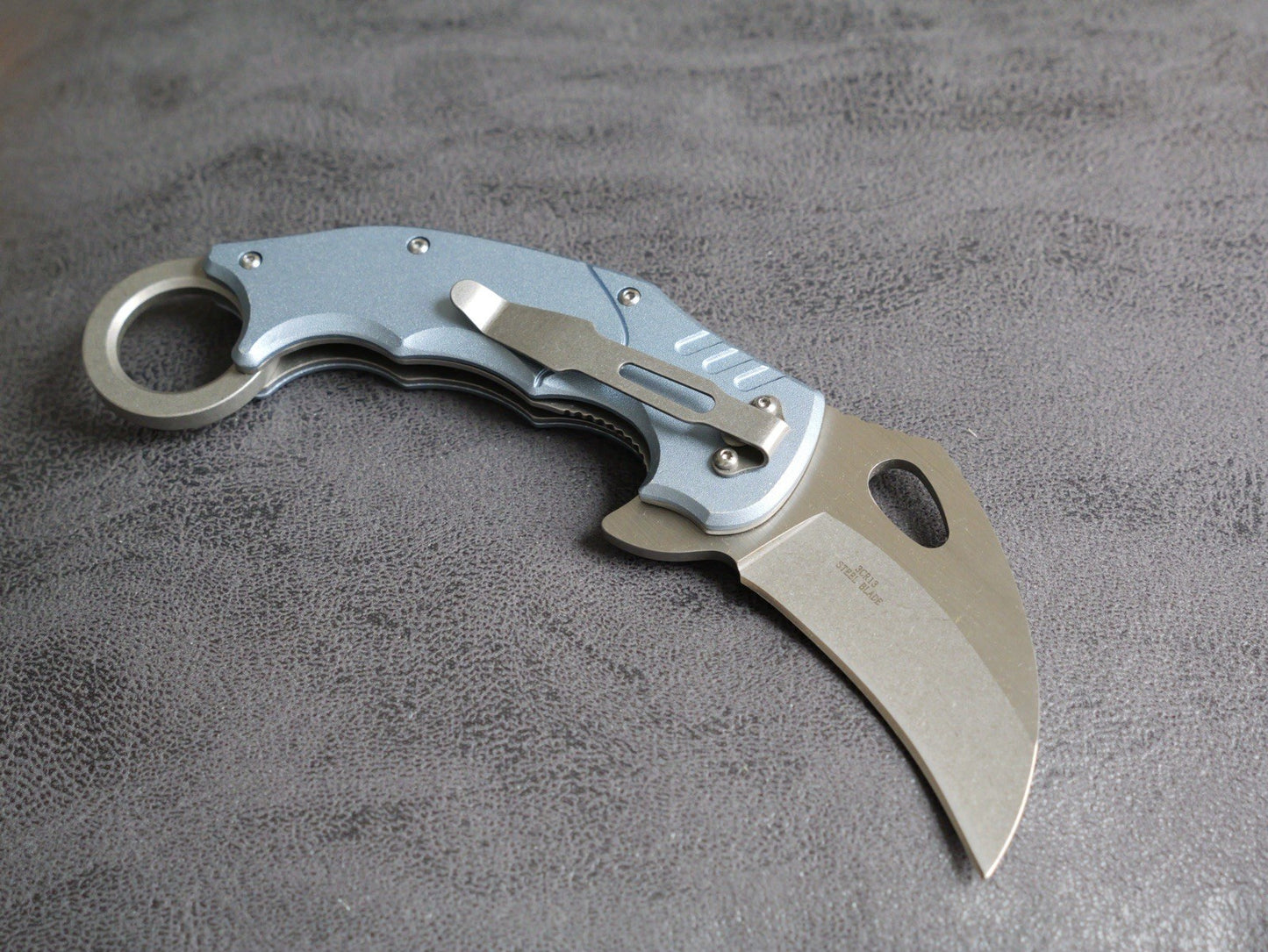 Tactical Karambit Combat Knife Stealth Army Manual Folding Knife Metal Handle