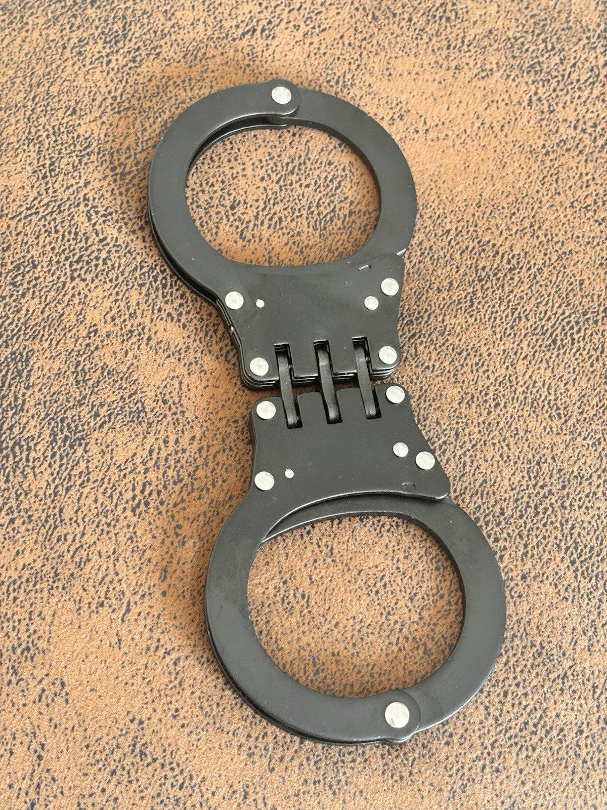 Black Hand Cuffs Stealth Law Enforcement Heavy Duty Hinge Handcuffs Nylon Sheath