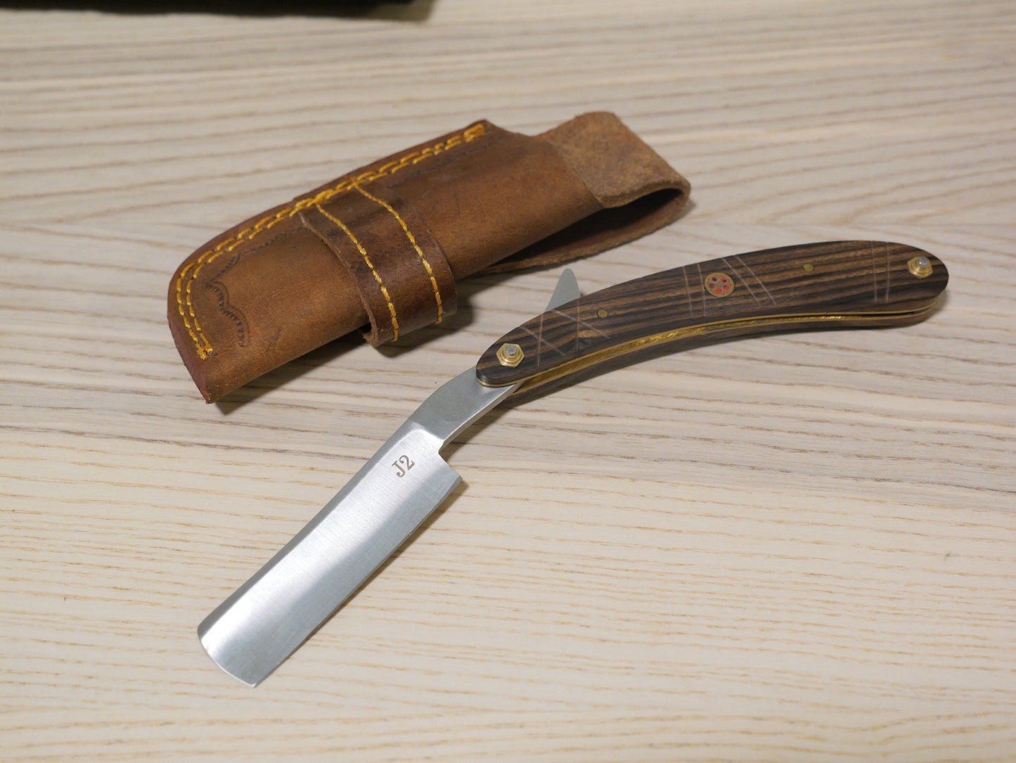 Shaving Straight Razor D2 Steel Horizontal Carry Sheath Wood Handle SHARP