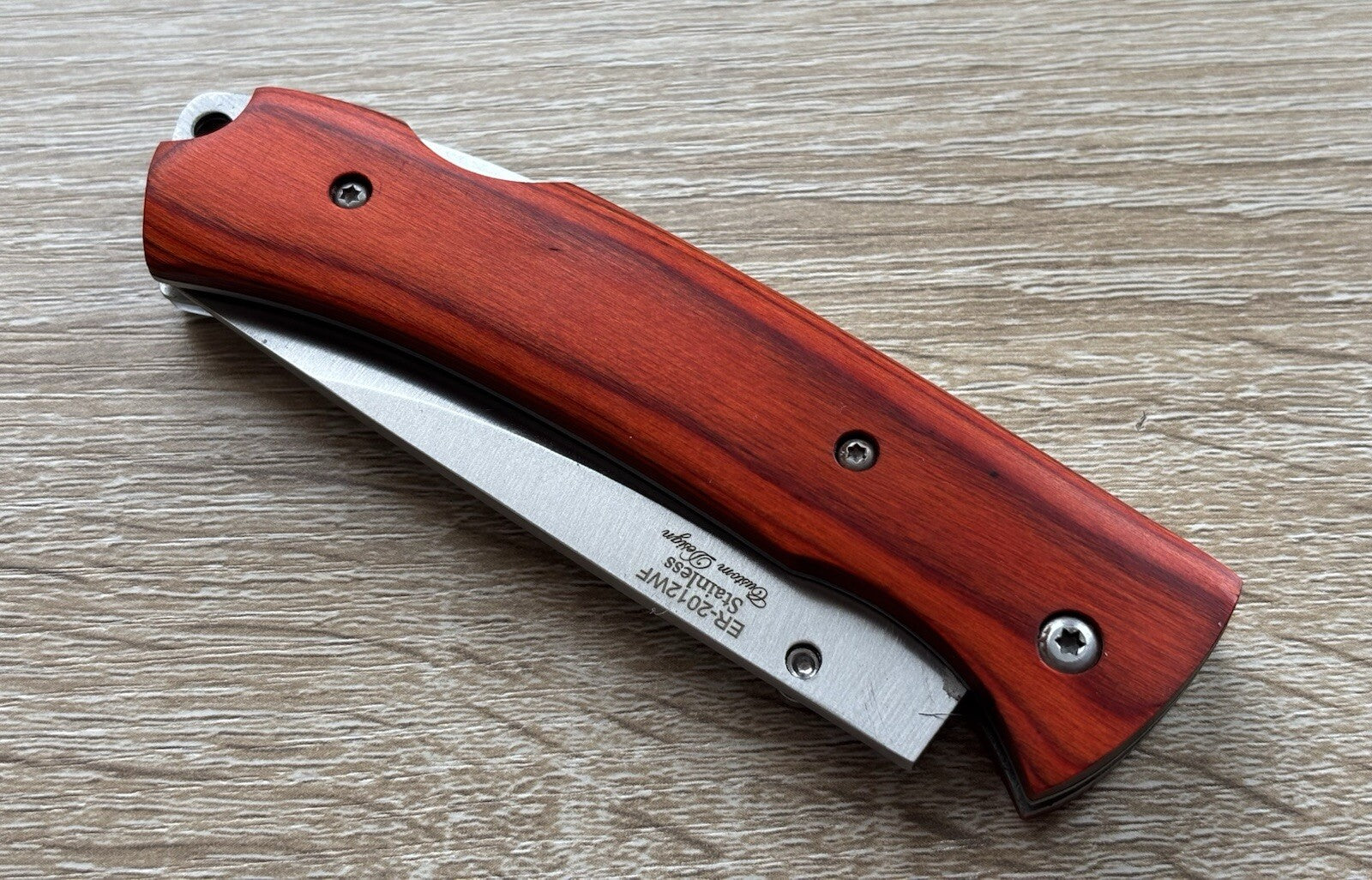 Elk Ridge Pocket Knife Wolf Manual Lockback Medium Size Wood Handle