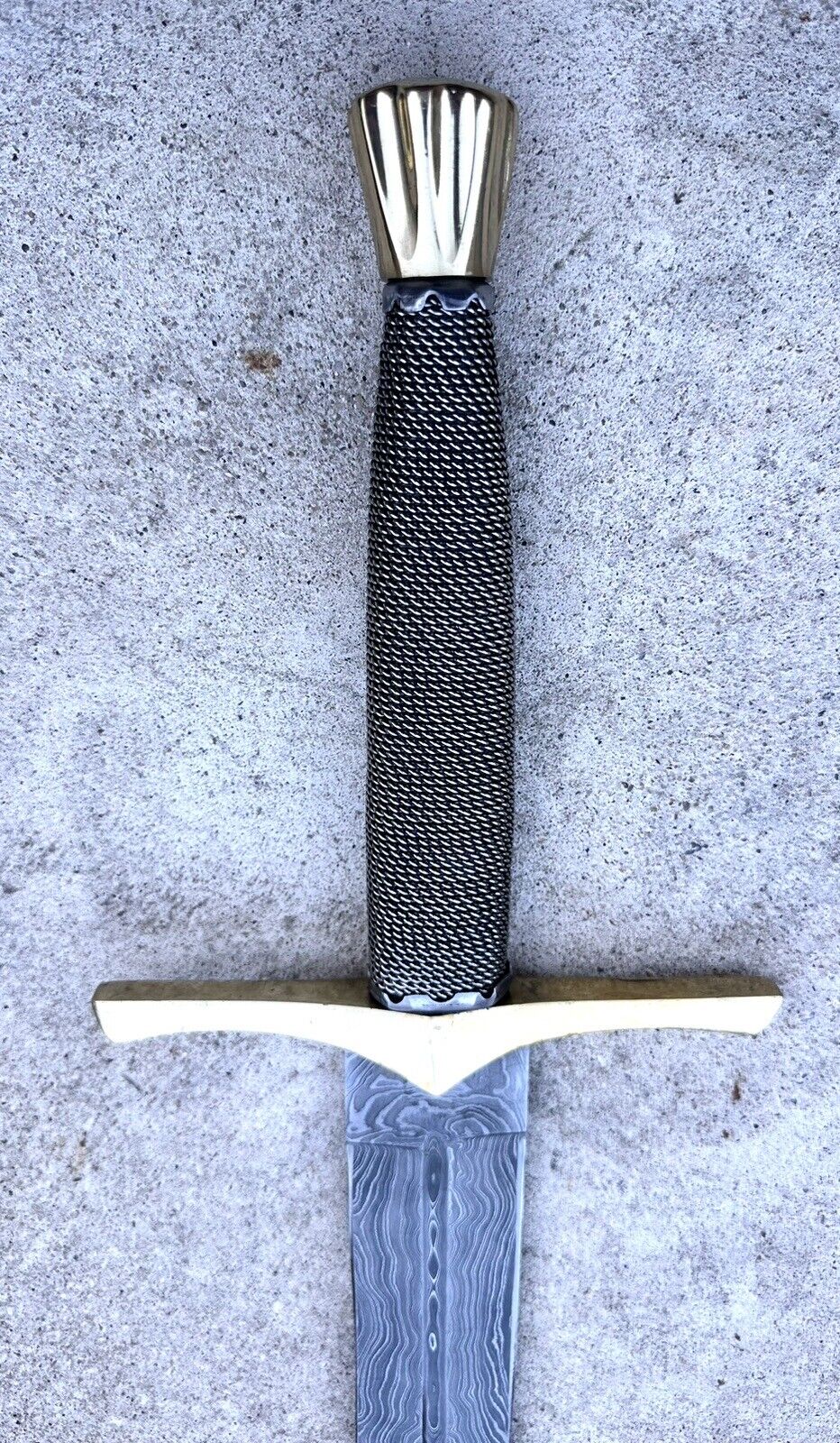 Double Handed Damascus Steel Sword Razor Sharp Brass Hilt Medieval Sharp 33”