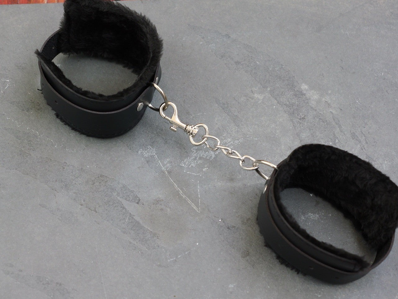 Fuzzy Black Handcuffs Leather Stainless Steel Chain And Studs Bedroom Sexy Bdsm