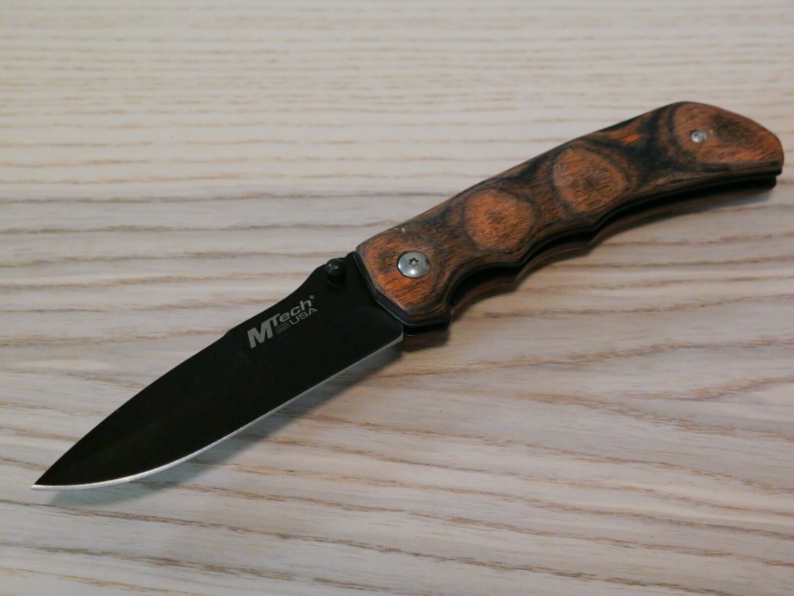 Full Size Manual Pocket Knife Black Blade Wood Handle Pocket Clip Sharp EDC