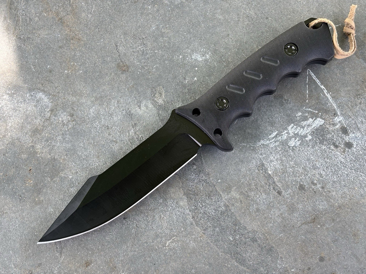 27cm Fixed Blade Knife Army Military Full Tang 5mm Thick Stealth Black Blade