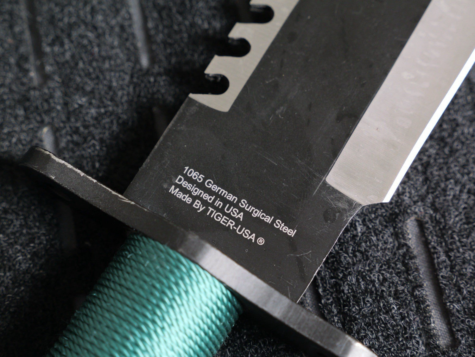 15” Survival Knife Fixed Blade Survival Kit Movie Green 10” Blade Serrated Back