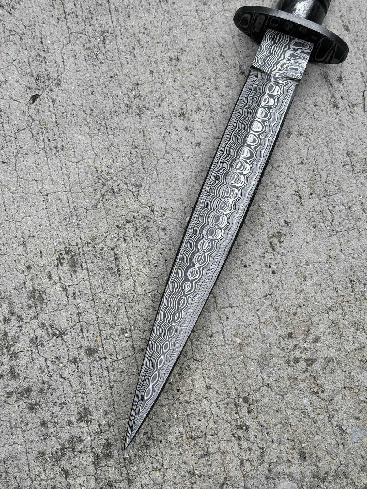 13” FS Commando Dagger Damascus Full Tang Double Edge Spear Point Leather Sheath
