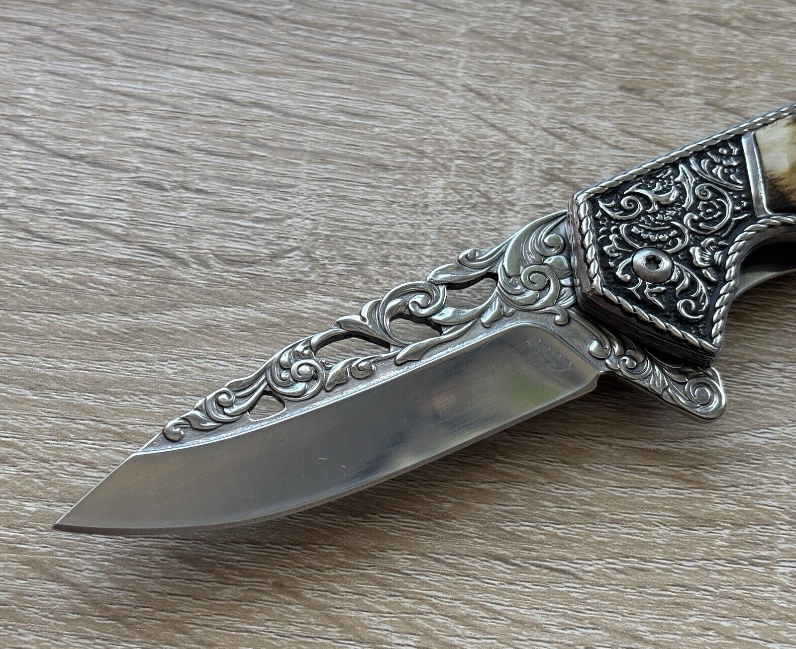 USA Eagle Wildlife Gift Box Knife Stainless Steel Engraved Ornate Ivory Handle