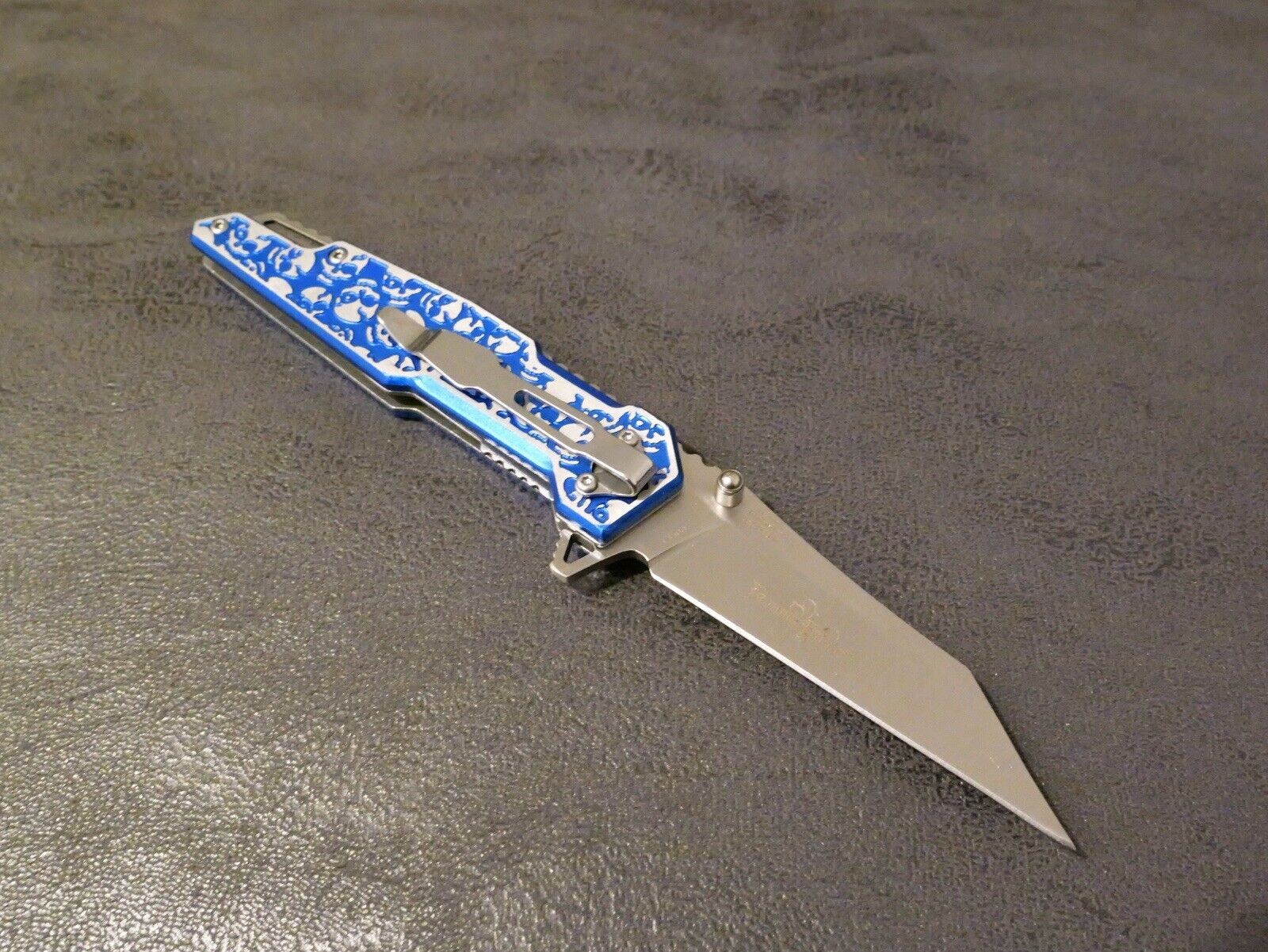 Blue Pocket Knife 8” Overall Size M Wharncliffe Blade Full Metal Skulls Assist