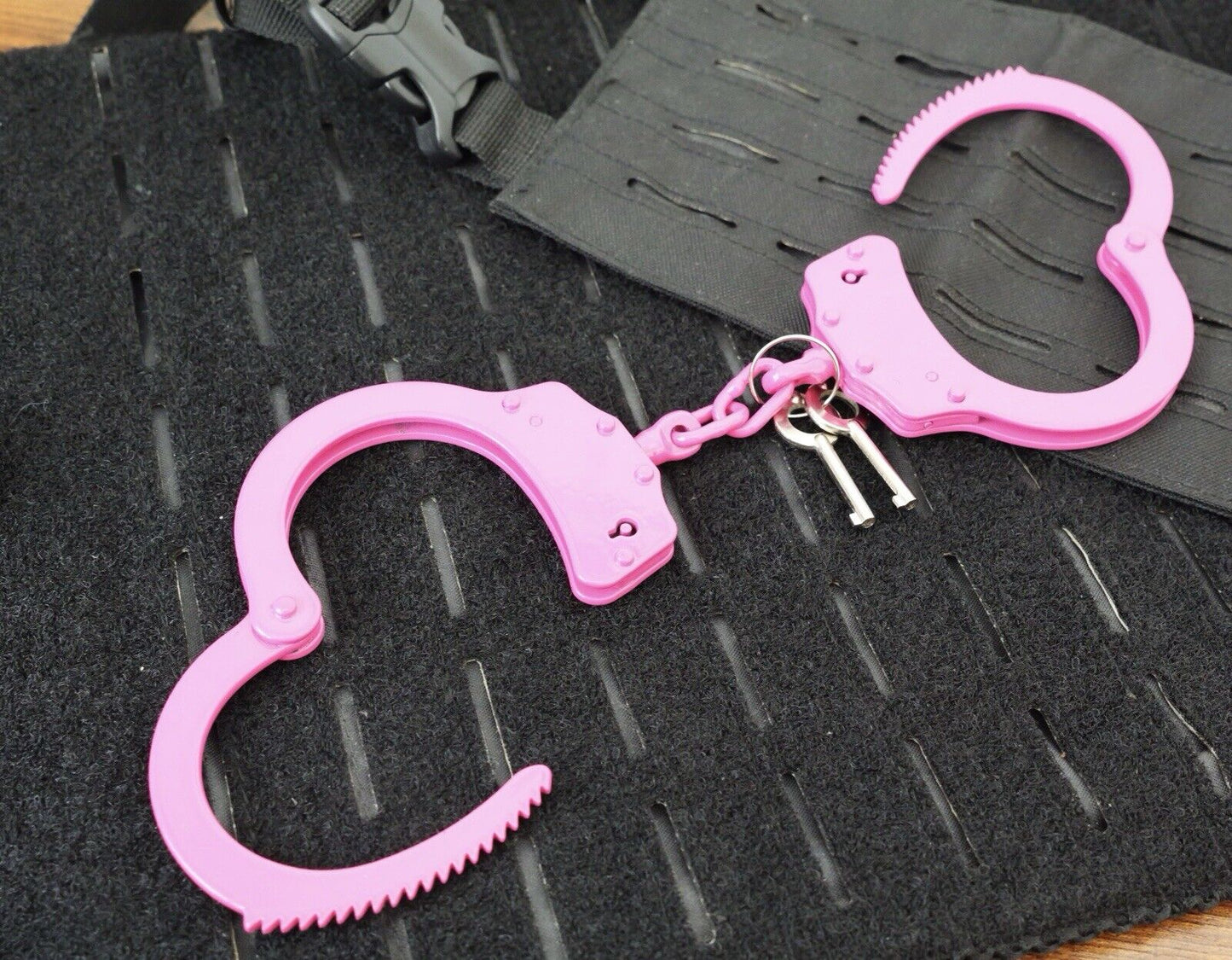 Pink Hand Cuffs Ladies Law Enforcement Security Heavy Duty Cuffs Pink Keys Lock