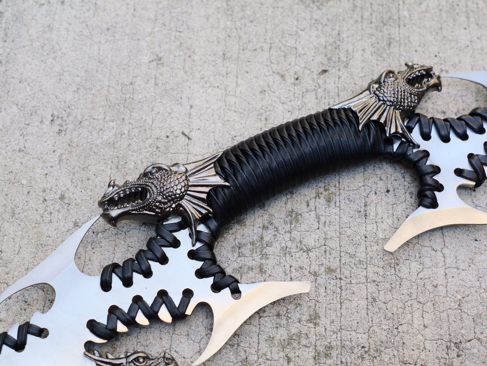 28” Dual Blade Dragon Sabre Fantasy Dagger Display Plaque Epic Details 10” Blade