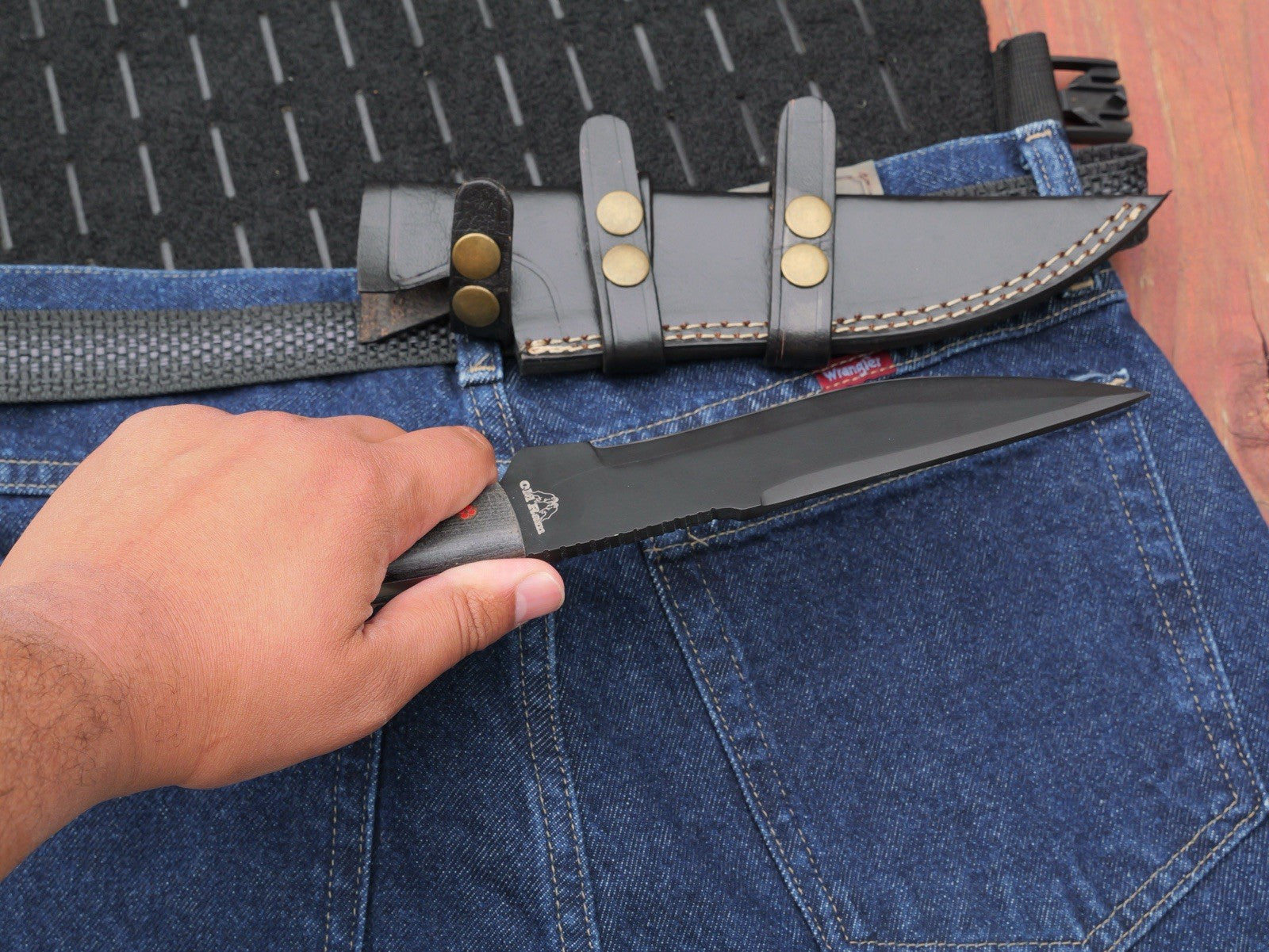 Horizontal Carry Fixed Blade Knife 12 Inches Overall Leather Sheath Black Blade