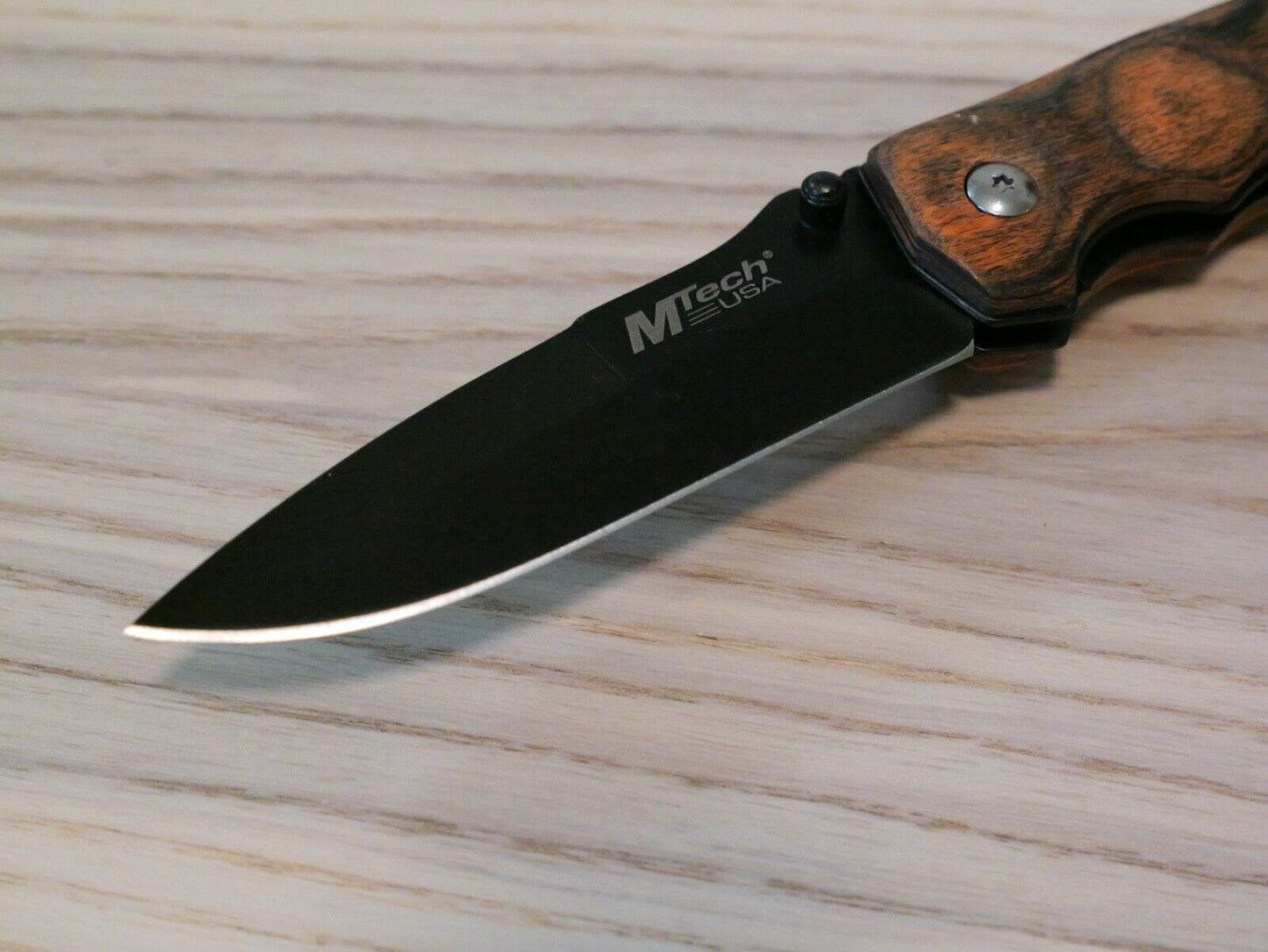 Full Size Manual Pocket Knife Black Blade Wood Handle Pocket Clip Sharp EDC