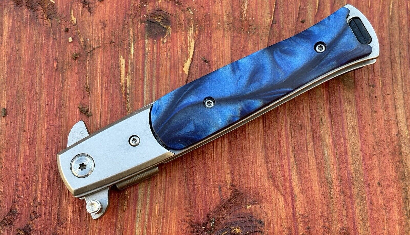 Pocket Knife Vintage Italian Design Deep Blue Handle Grey Assisted Deep Carry