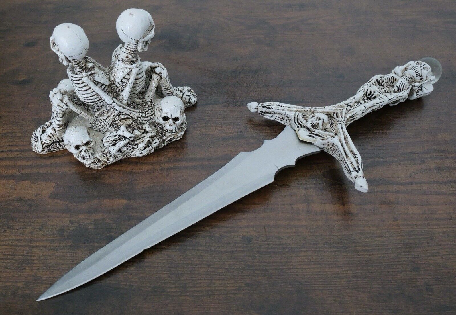 17” Skull Dagger Double Edge Spear Point Skeleton Stand Orb Fantasy Sword Sharp