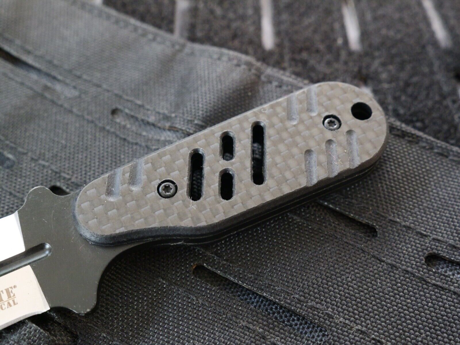 Tactical Neck Knife D2 Steel Black Carbon Fiber Handle Kydex Sheath Full Tang 8"