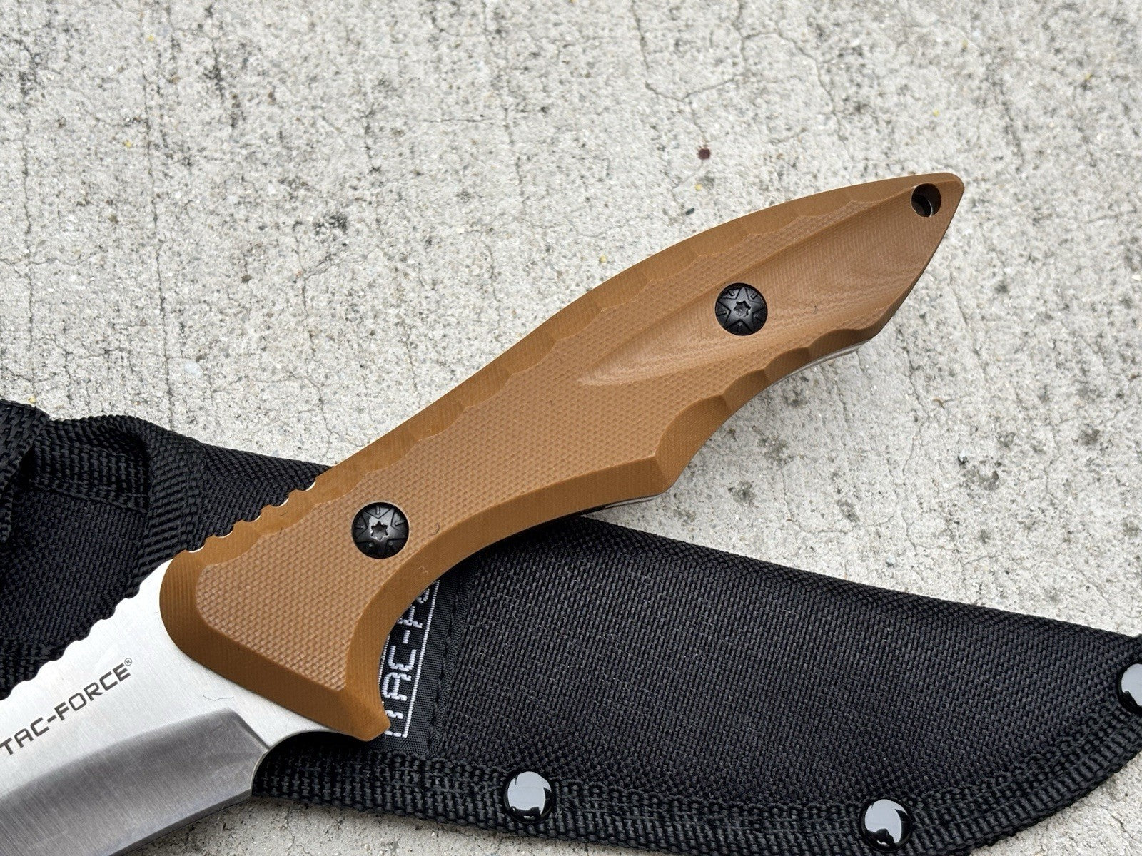 11” Fixed Blade Knife Full Tang Combat Bolo Desert Tan Nylon Sheath 