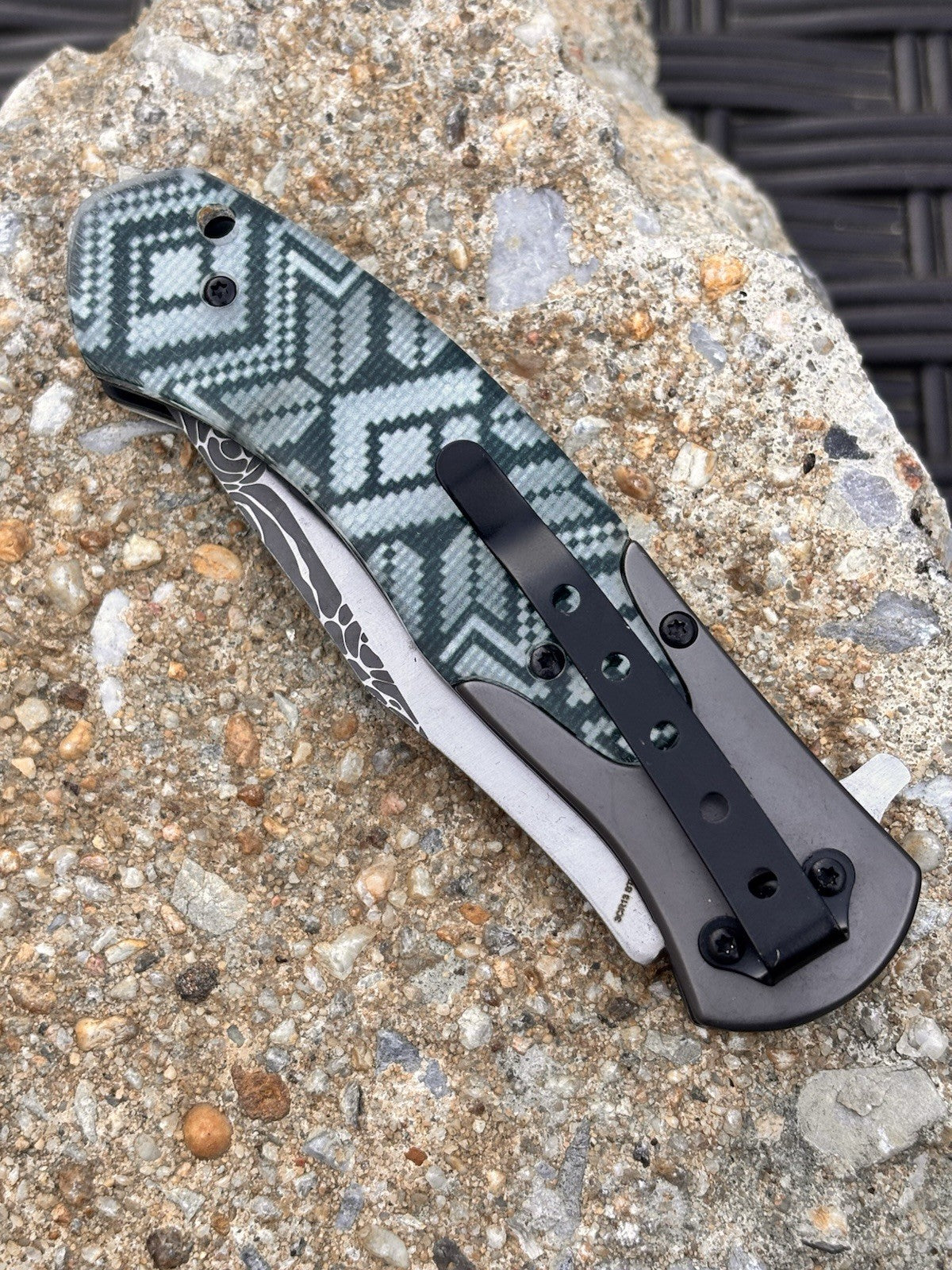 Navajo Pocket Knife Spring Assist Metal Handle Grey Pocket Clip Quick Sharp