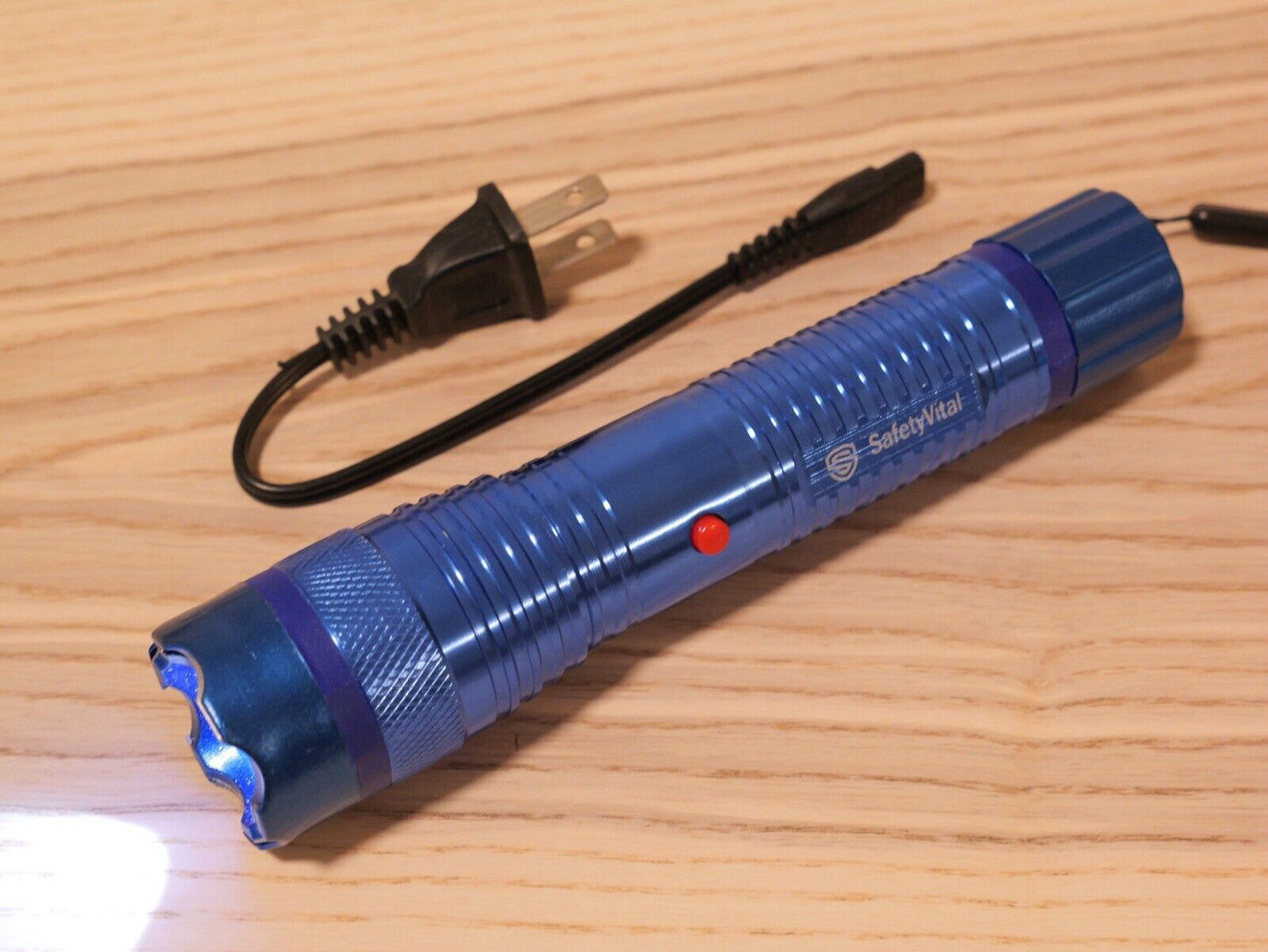 POLICE Stun Gun High Power Blue Heavy Duty Metal Rechargeable Flashlight Long 7”