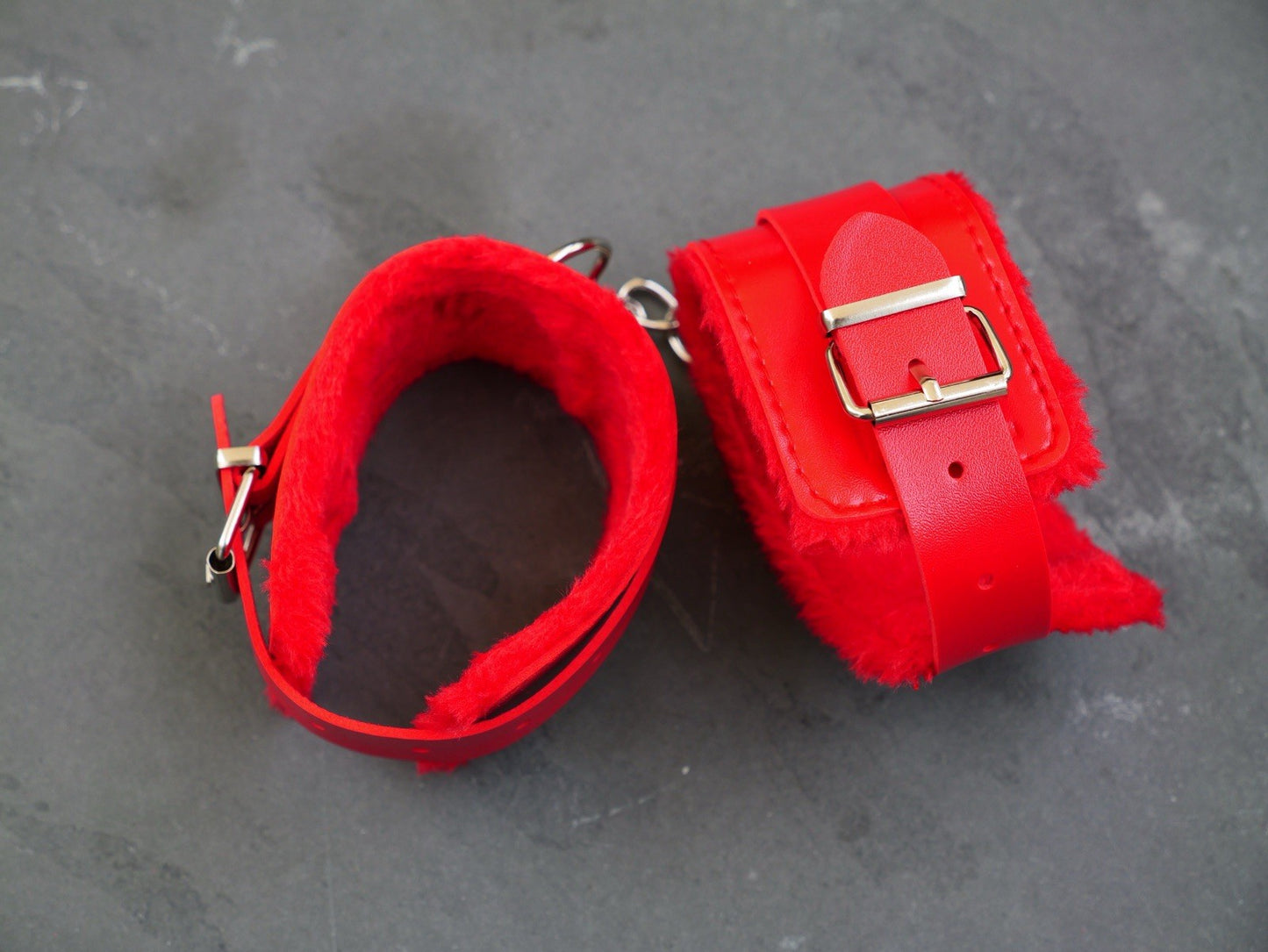Fuzzy Red Handcuffs Stainless Steel Chain And Studs Leather Bedroom Lingerie