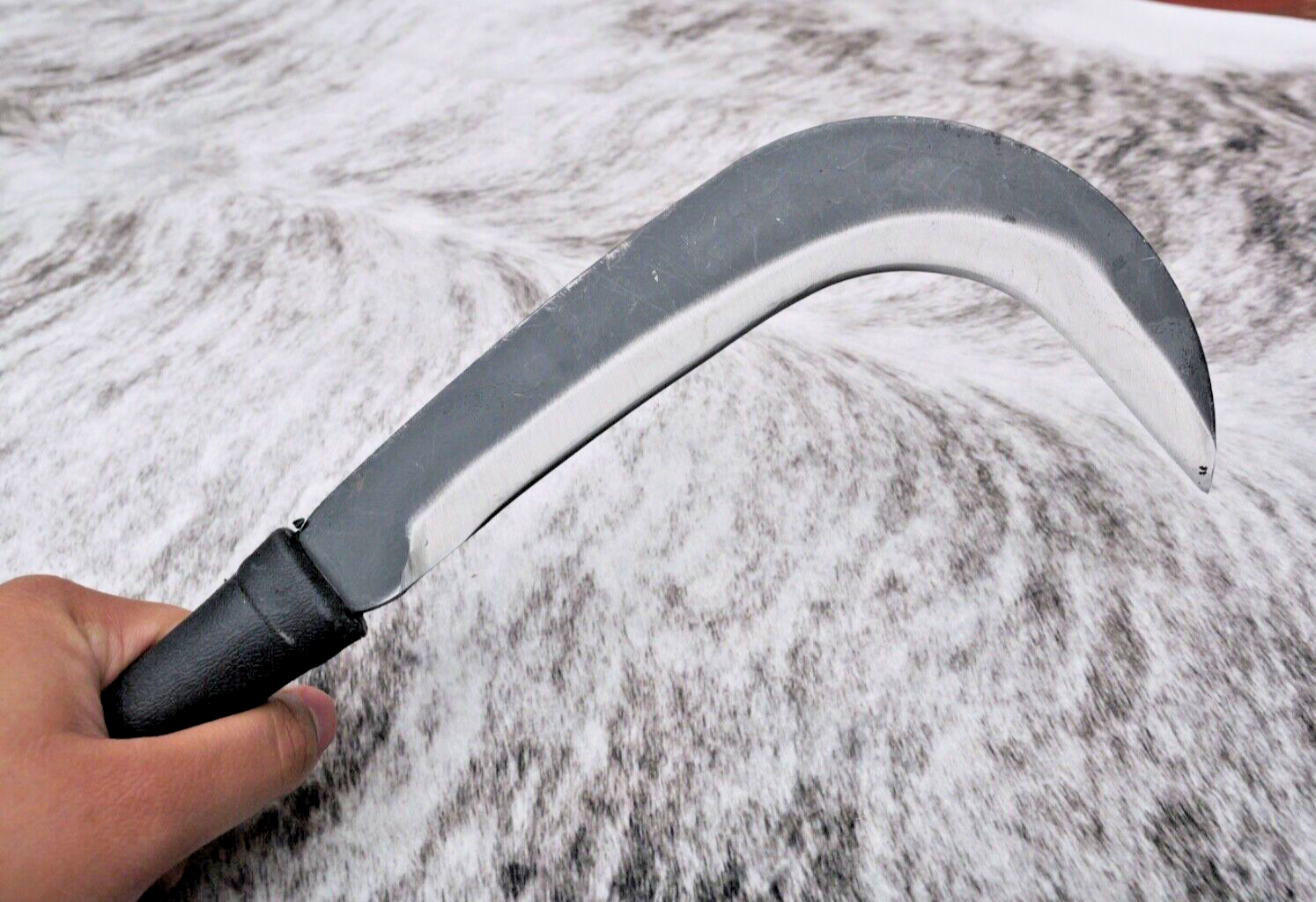 14" hook machete crescent blade carbon steel razor sharp harvesting landscape
