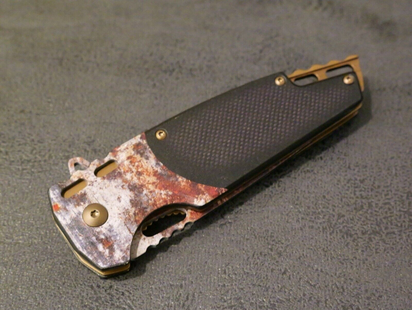Full Size Pocket Knife Modern Design Spring Assist Tanto Camo Black Pocket Clip