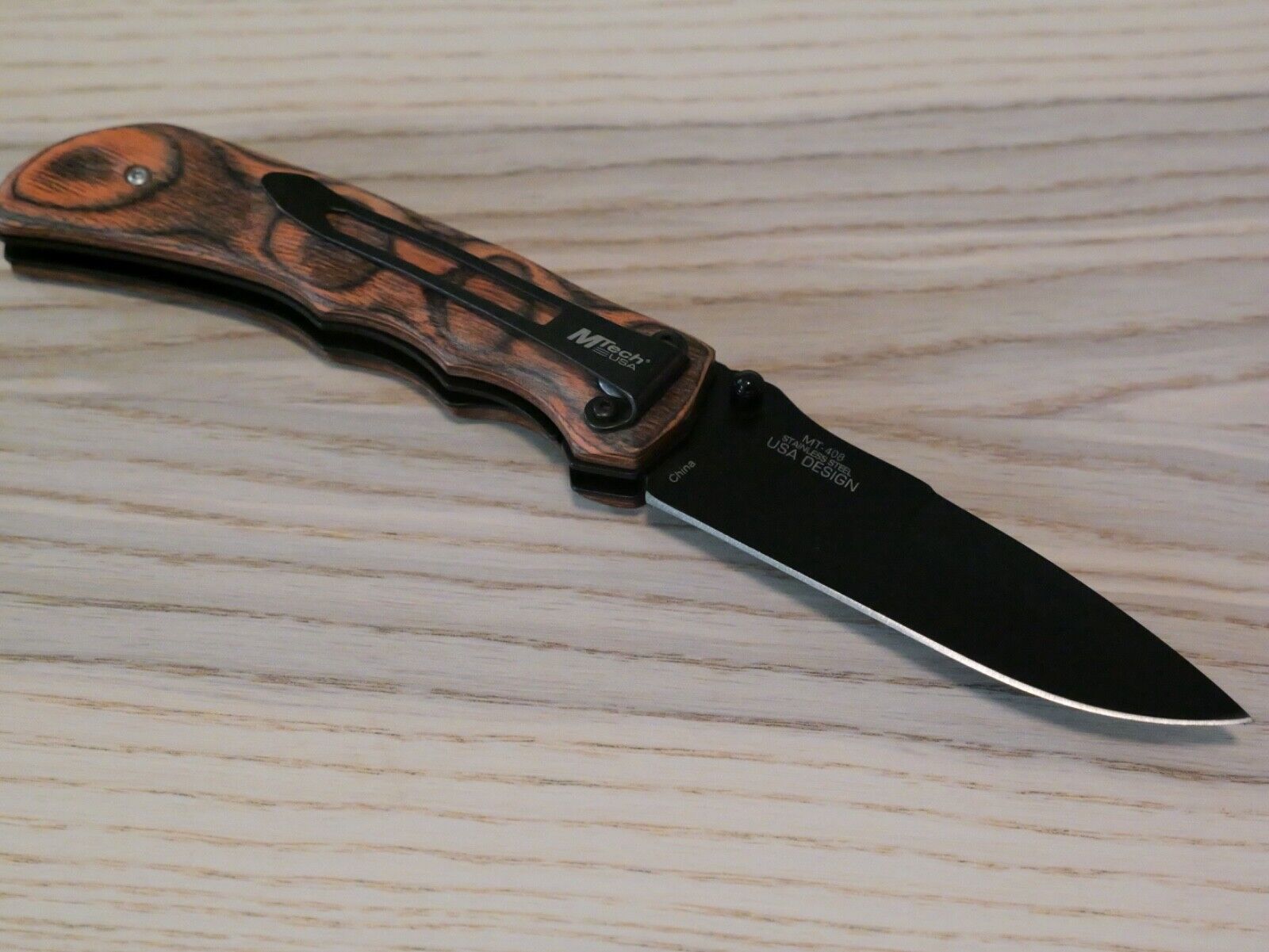 Full Size Manual Pocket Knife Black Blade Wood Handle Pocket Clip Sharp EDC
