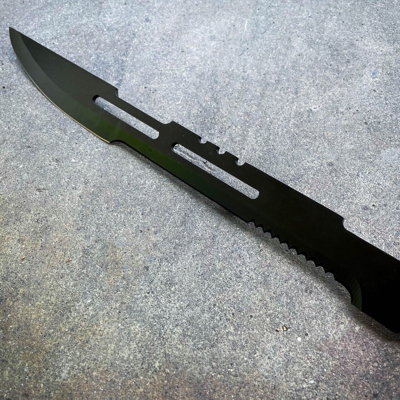 27.5" LARGE VAMPIRE BLOODRAYNE TACTICAL BLACK NINJA SWORD SERRATED SHARP EDGE