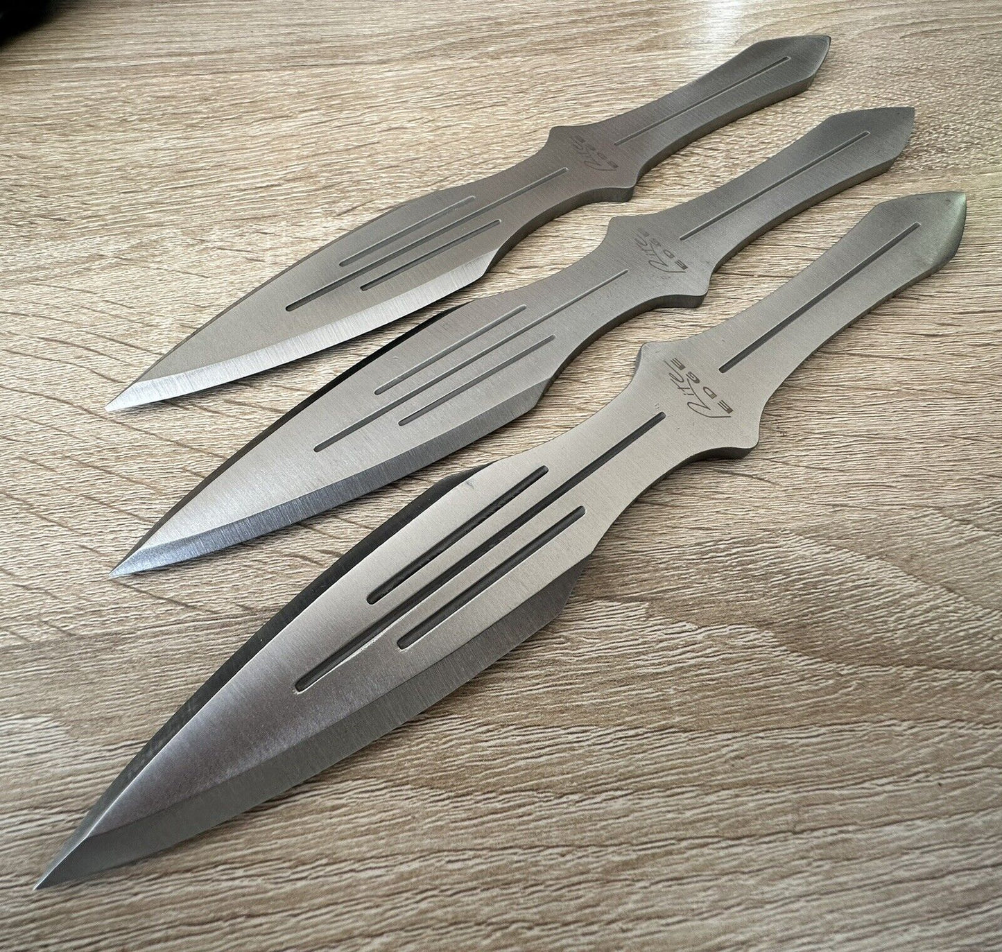 Silver Throwing Knives Set Spear Point Double Edge Heavy Gauge 10" Full Tang