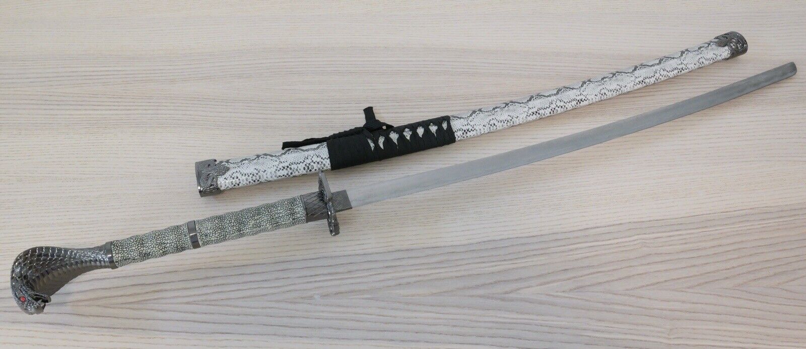 39” King Cobra Head Samurai Sword Katana Ninja Snakeskin Scabbard Ornate Ruby 