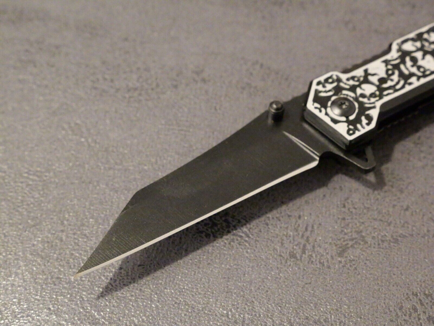 Black Pocket Knife 8” Overall Size M Wharncliffe Blade Full Metal Skulls Assist