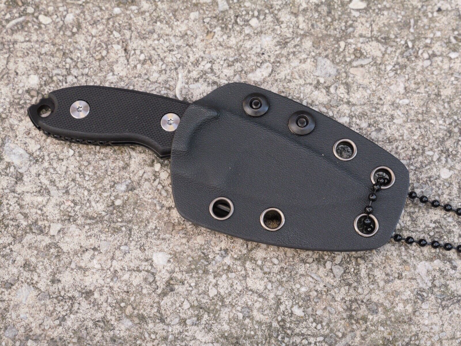 Neck Knife Conceal Carry 14cm Stealth Black Horizontal Carry Belt Clip D2 Steel 