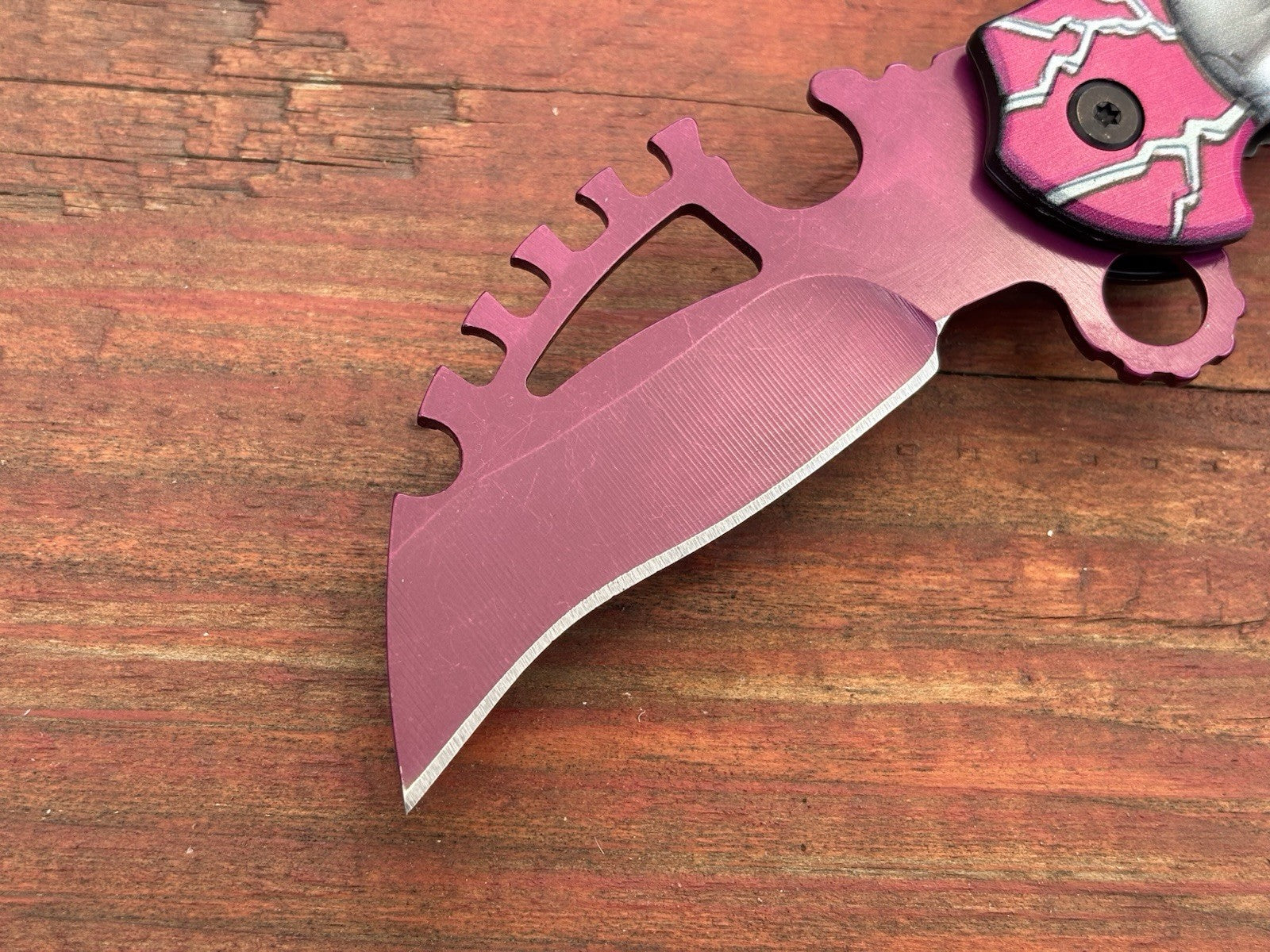 Skull Pocket Knife Pink Spring Assist Full Size Unique Design Fantasy belt clip
