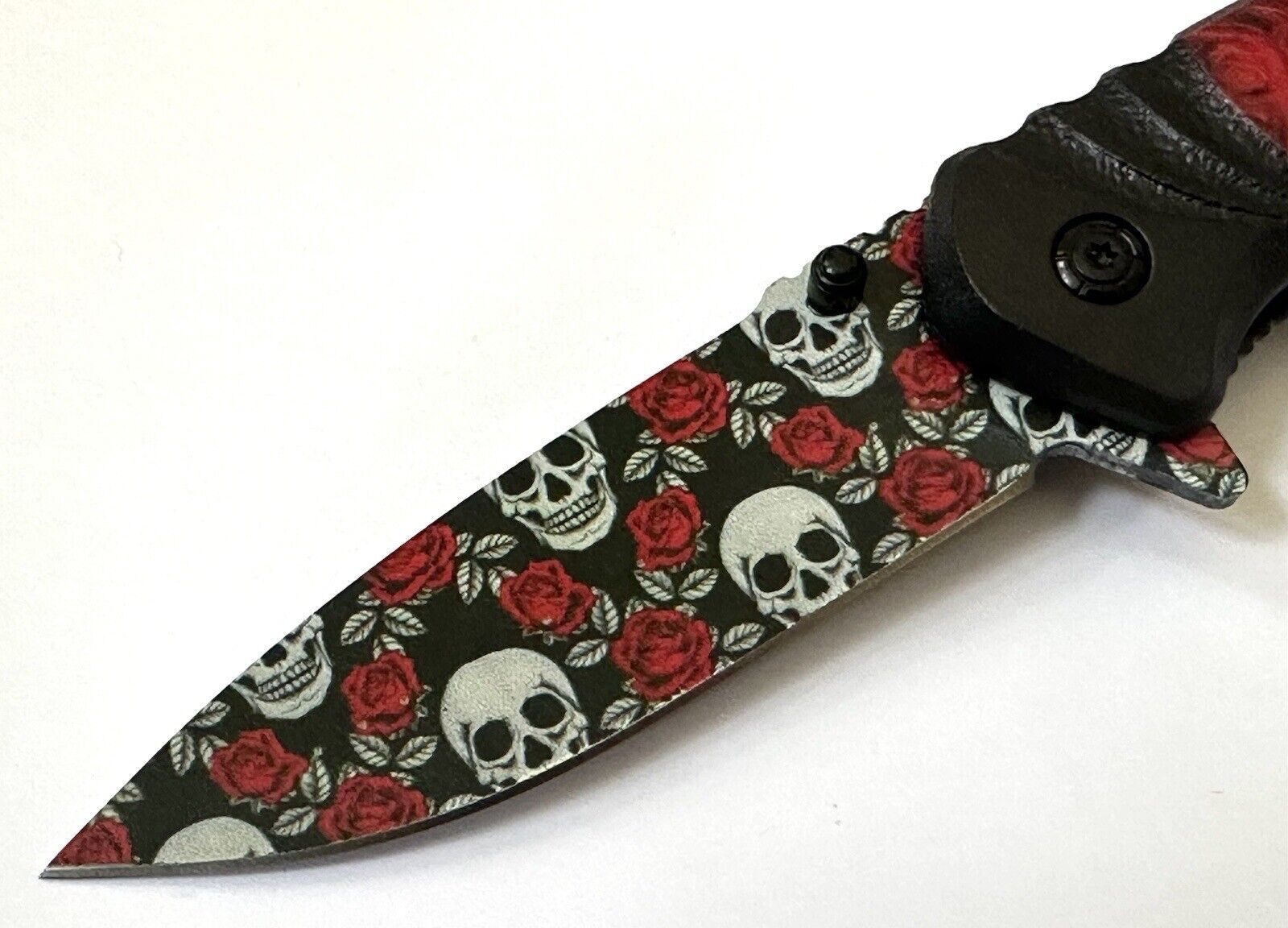 Skull Rose Pocket Knife Ergonomic Handle Full Size Pocket Knife 4.5” Razor Sharp