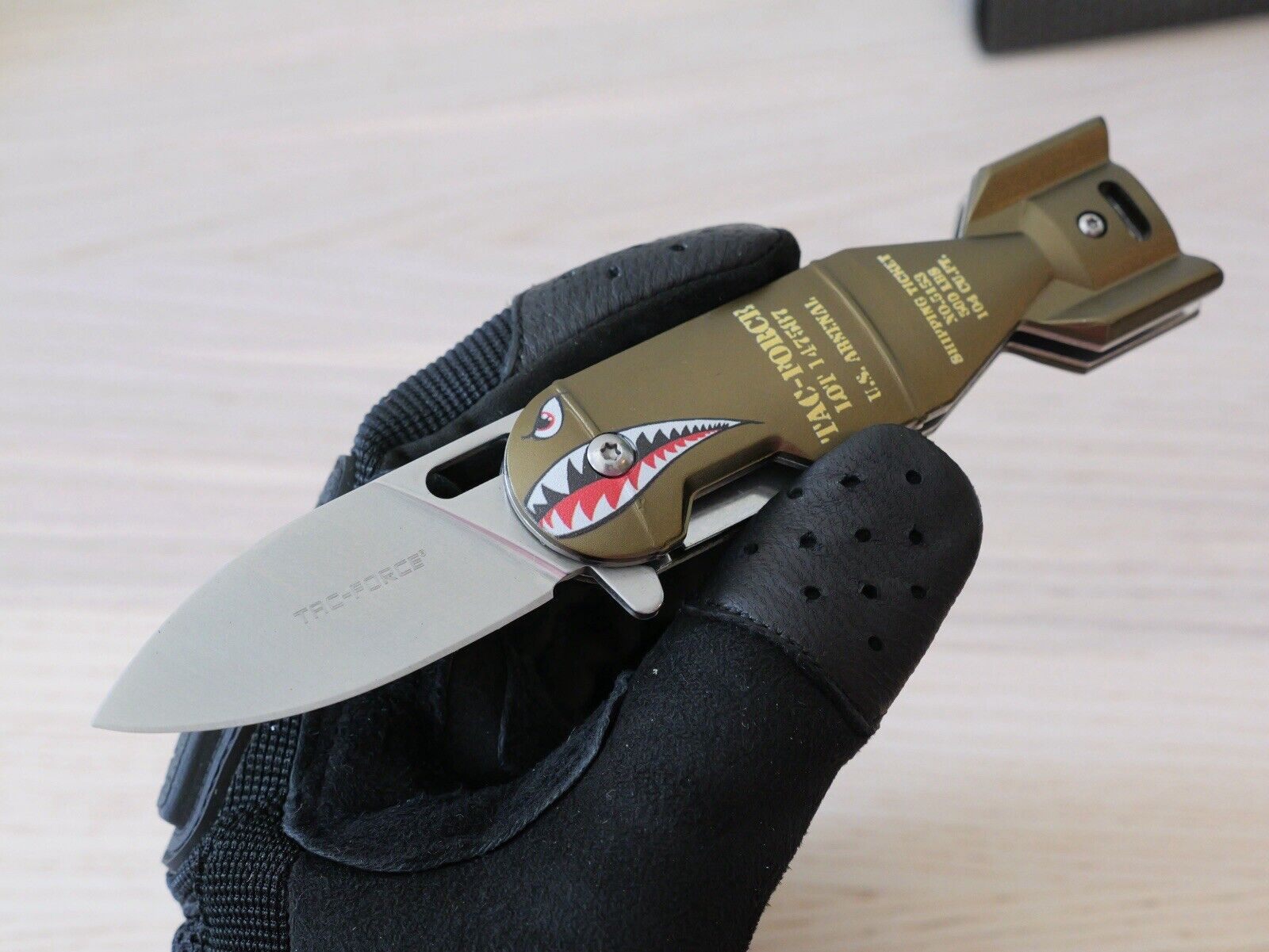 Small Pocket Knife Missile USA Army Design Spring Assist Pocket Clip Shark