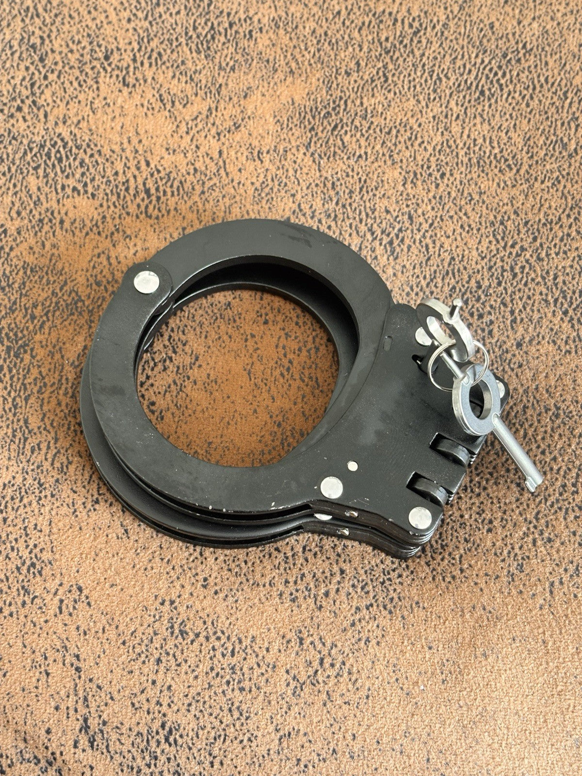 Black Hand Cuffs Stealth Law Enforcement Heavy Duty Hinge Handcuffs Nylon Sheath