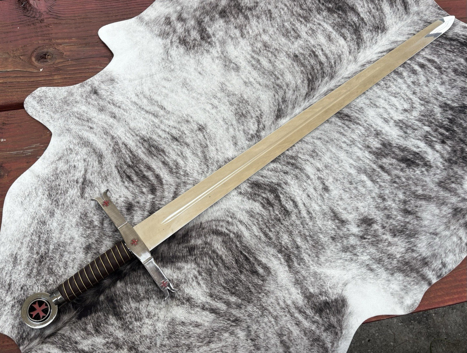 39” Knights Templar Sword Wood Display Plaque Mirror Finish Gray Cross Pommel