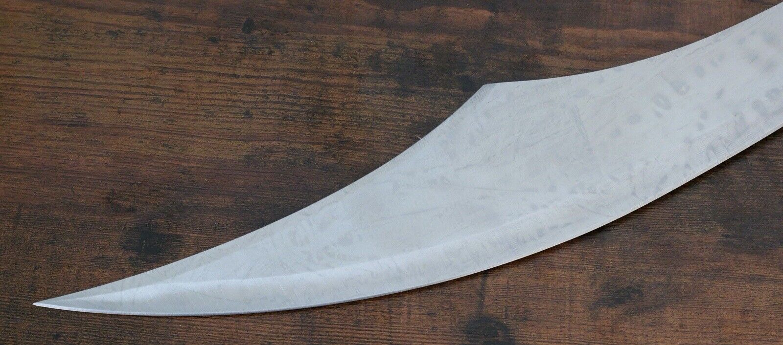 25” Scimitar Full Tang Wood Handle Nylon Sheath 18” Curved Blade Back Strap