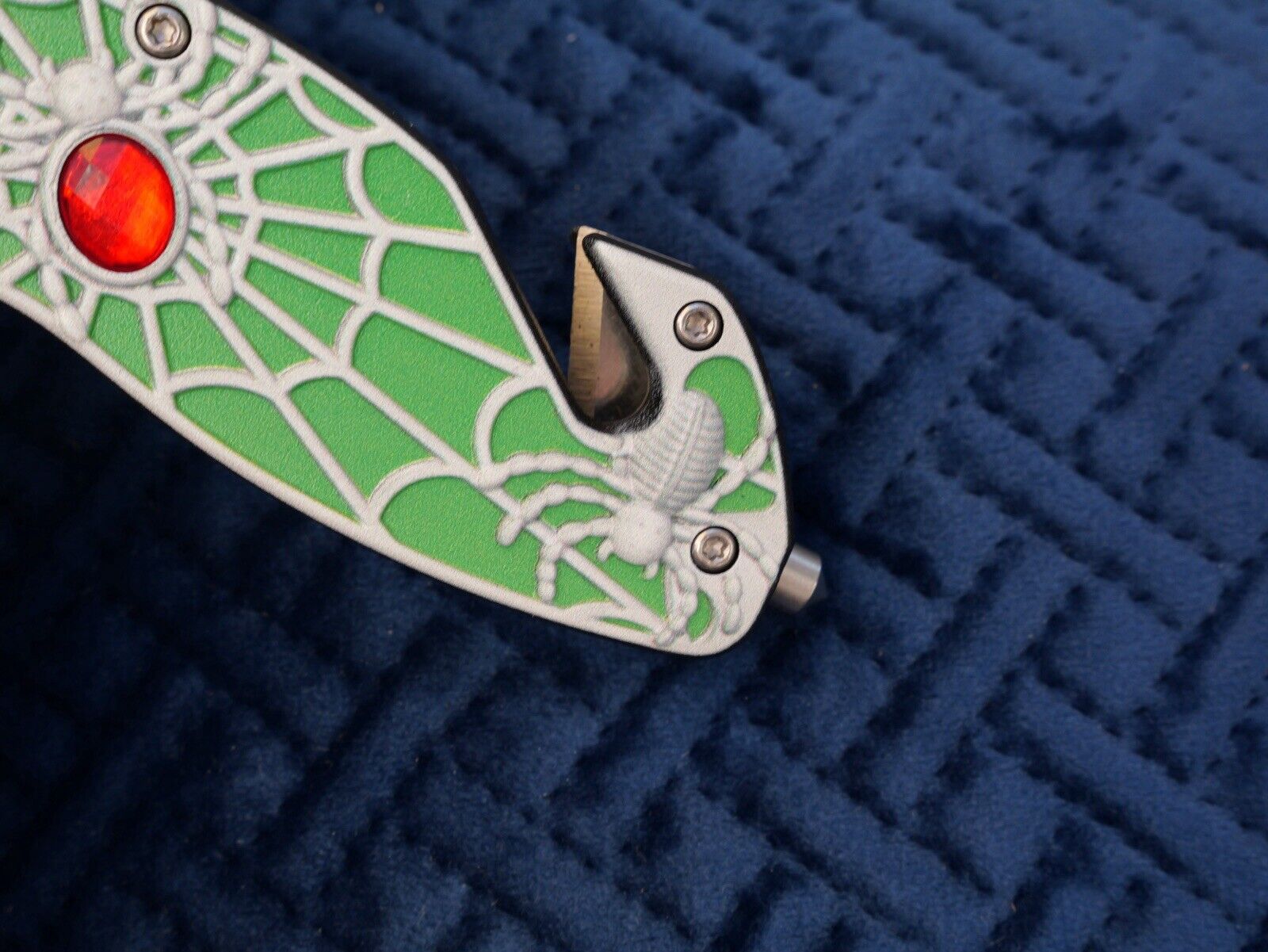 Green Pocket Knife Tanto Spider Web Window Punch Seat Belt Cutter Assisted Sharp