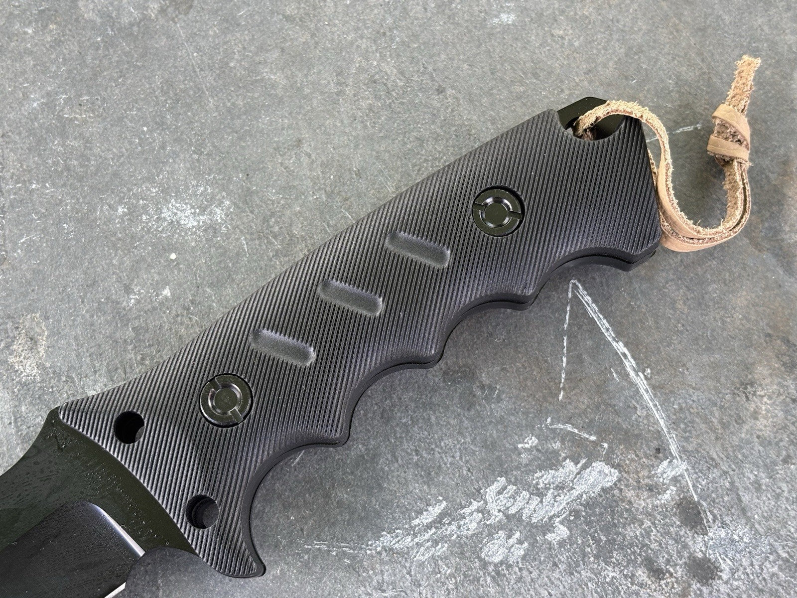 27cm Fixed Blade Knife Army Military Full Tang 5mm Thick Stealth Black Blade