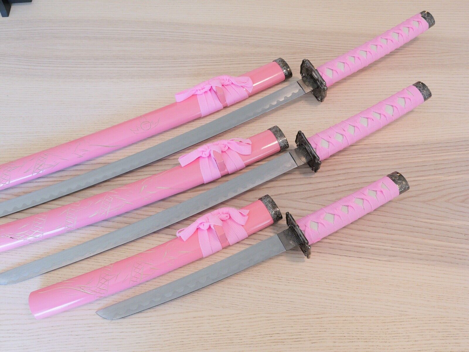 Samurai Sword Set PINK Dragon Display Stand Wood Scabbard Katana 3 Piece Set