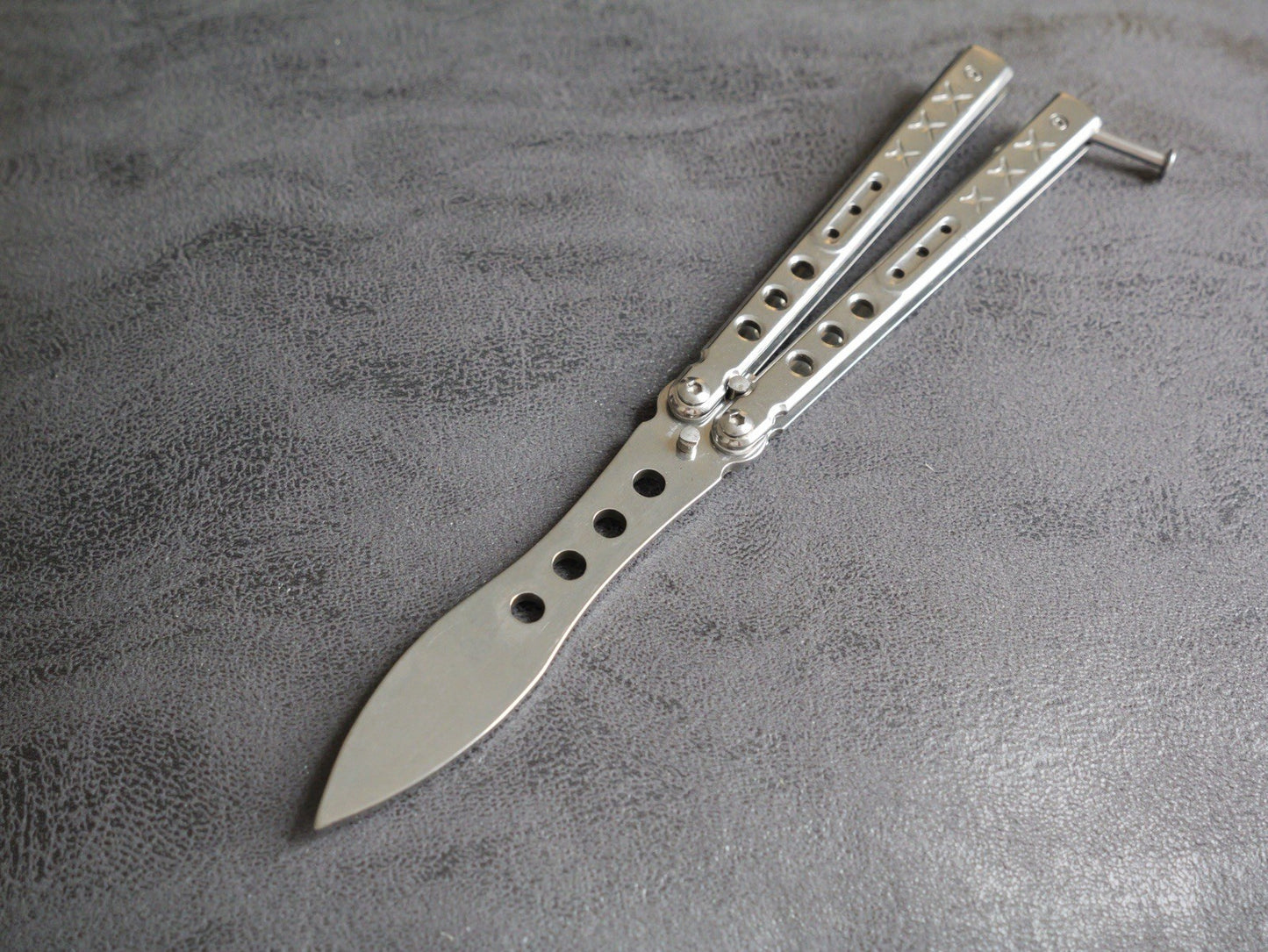 5.5" TRAINING BUTTERFLY Balisong Practice Chrome  Flip Trick Toy Blunt