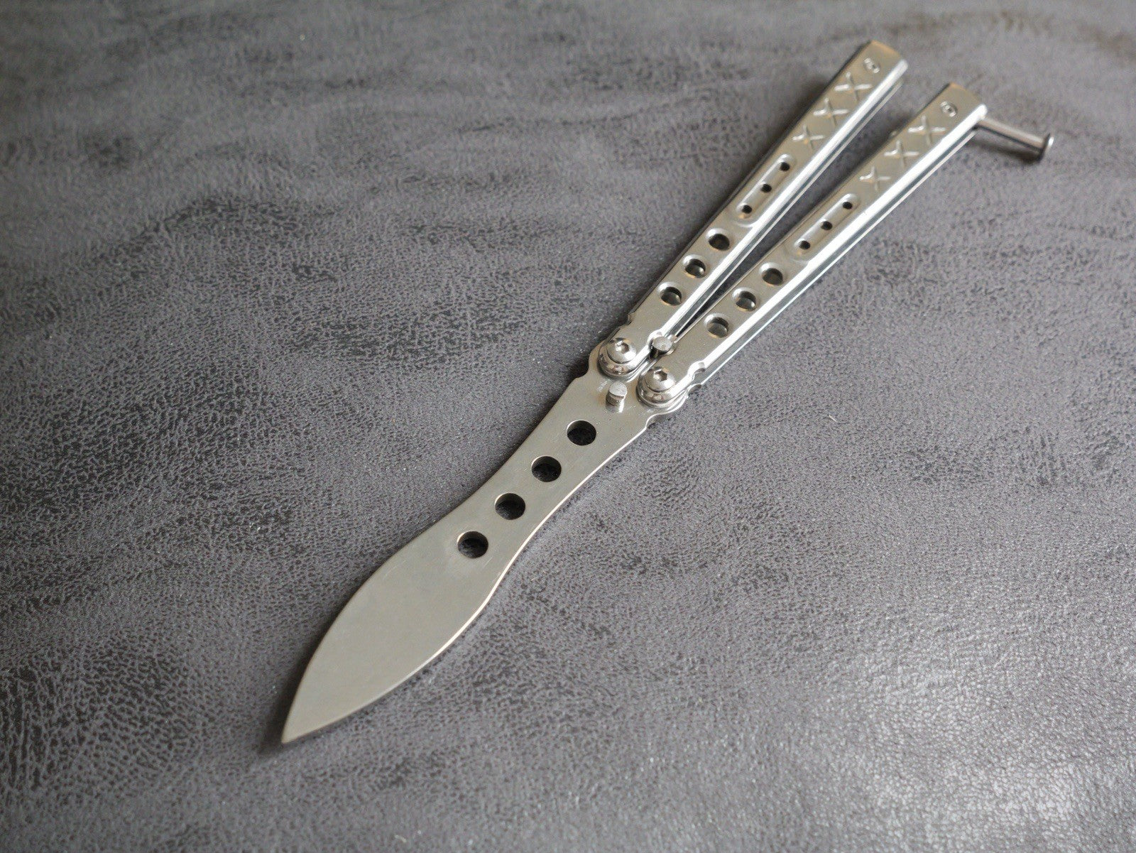 5.5" TRAINING BUTTERFLY Balisong Practice Chrome  Flip Trick Toy Blunt