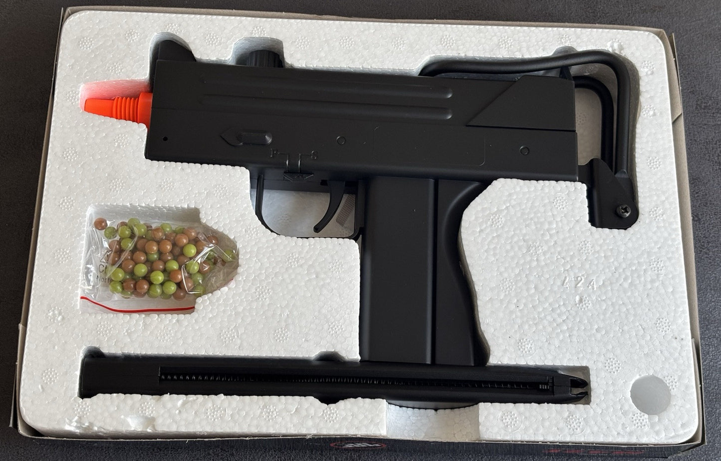 M42F  Airsoft Uzi Gun 26 Round Mag 6mm Bbs 220 FPS Spring Powered Double Eagle
