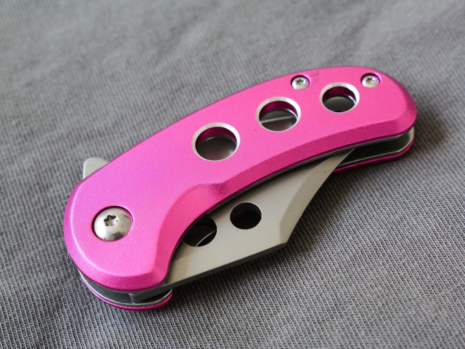 3” Mini Pocket Knife Pink Manual Opening Full Metal Mcbee Style Compact 2” Blade