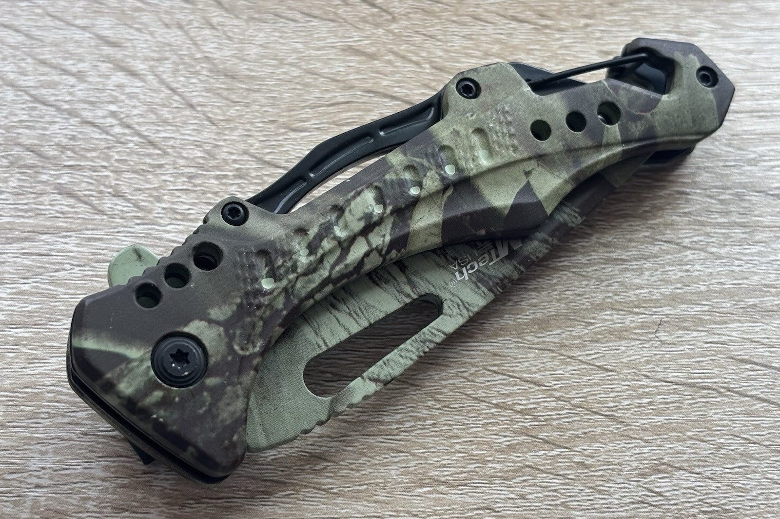 8” Pocket Knife Full Size Camo 3.5” Blade Liner Lock Assisted Folding Knife