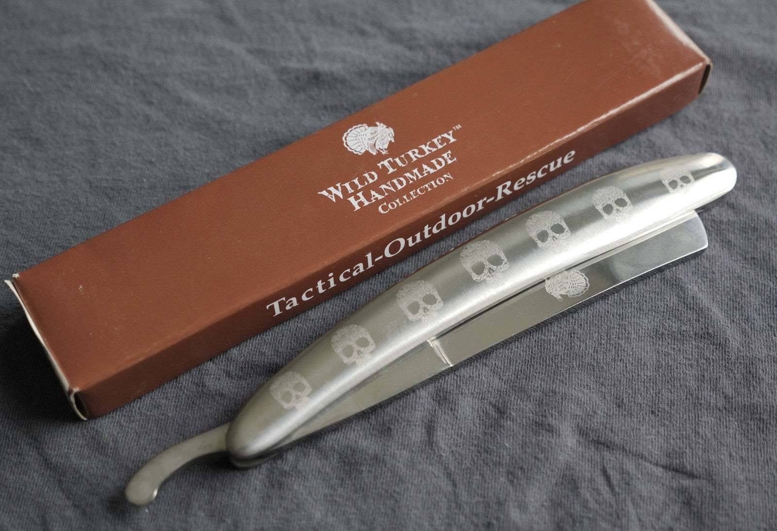 OG Vintage Shaving Straight Razor Chrome Mirror Finish Wood Handle Skulls Barber