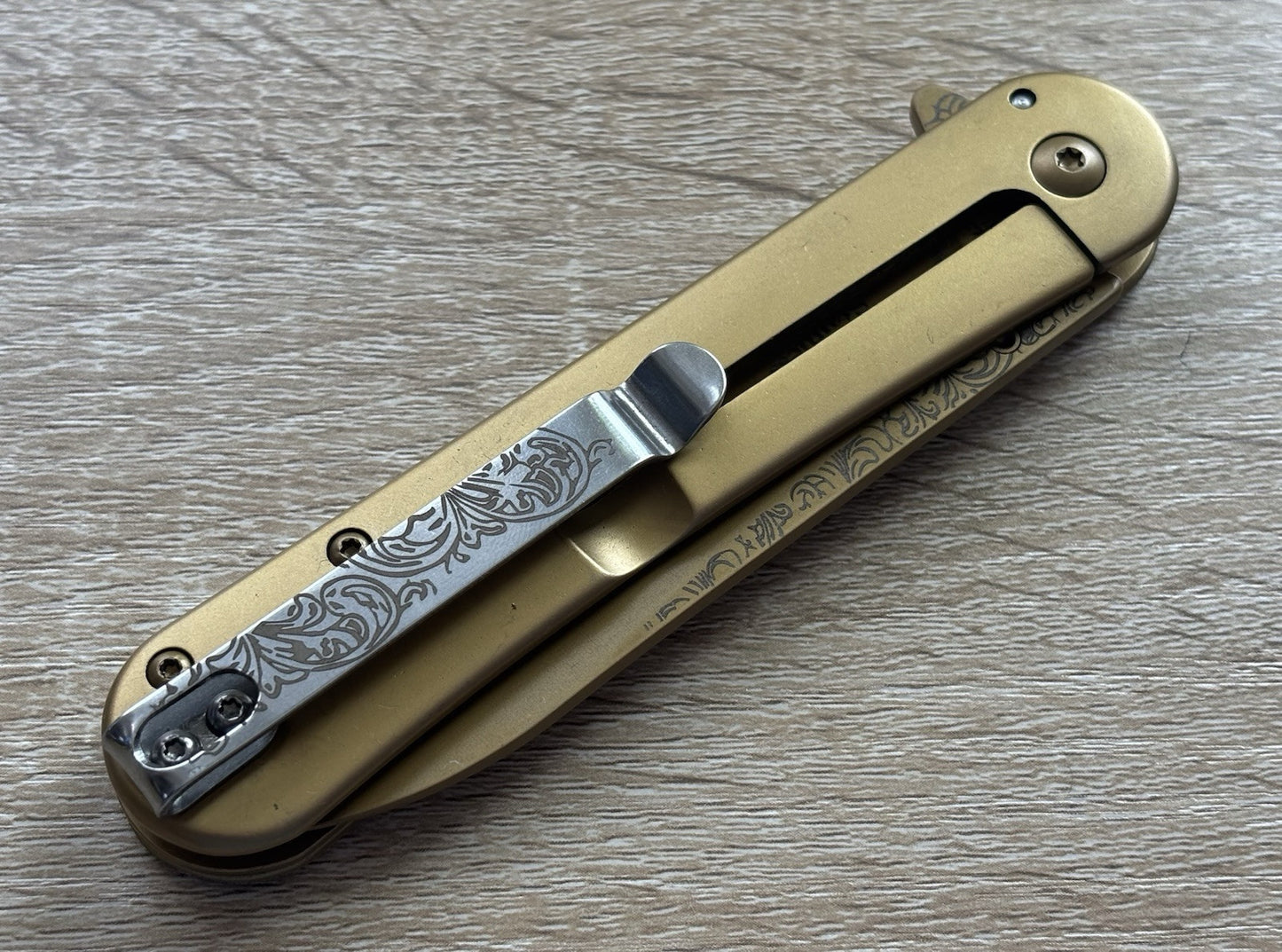 Gold Wolf Spring Assist Pocket Knife Victorian Era Style Ornate Full Metal 8”