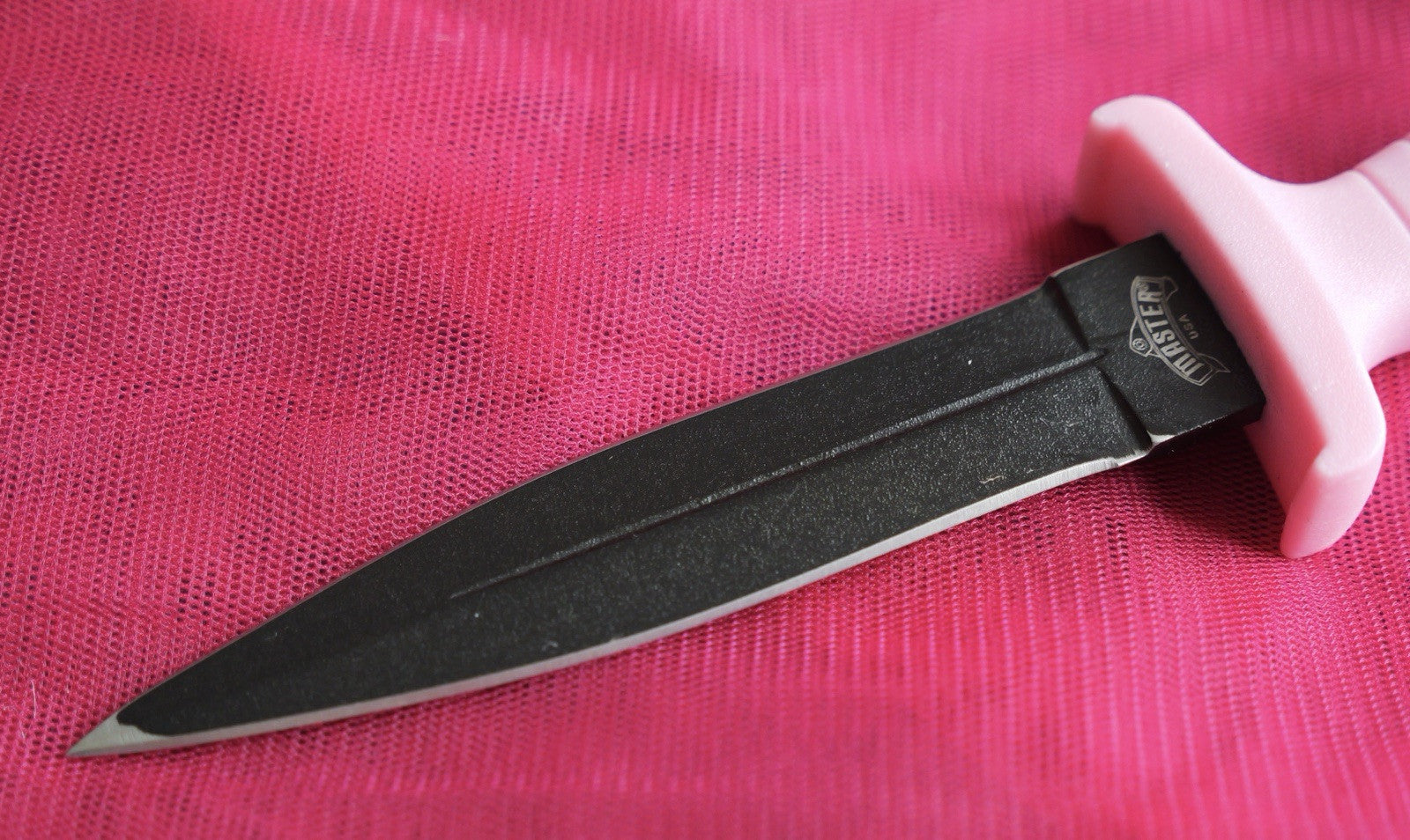 Pink Necklace Knife Spear Tip Double Edge Black Blade Neck Ladies Cute Edc