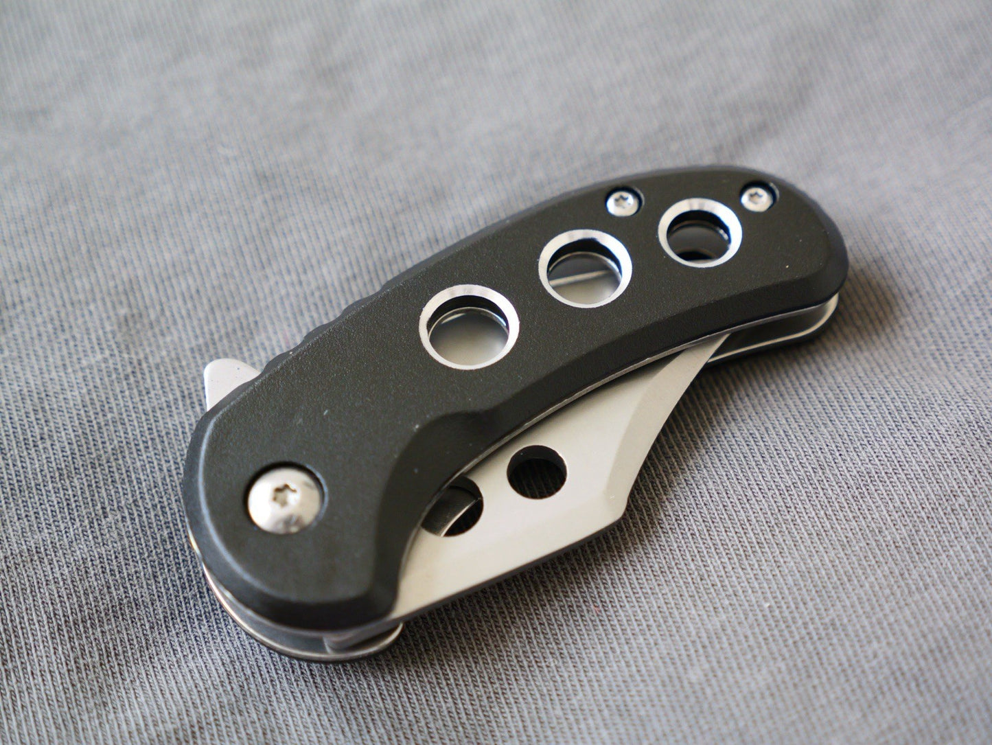 3” Mini Pocket Knife Black Manual Opening Full Metal Mcbee Style Small 2” Blade